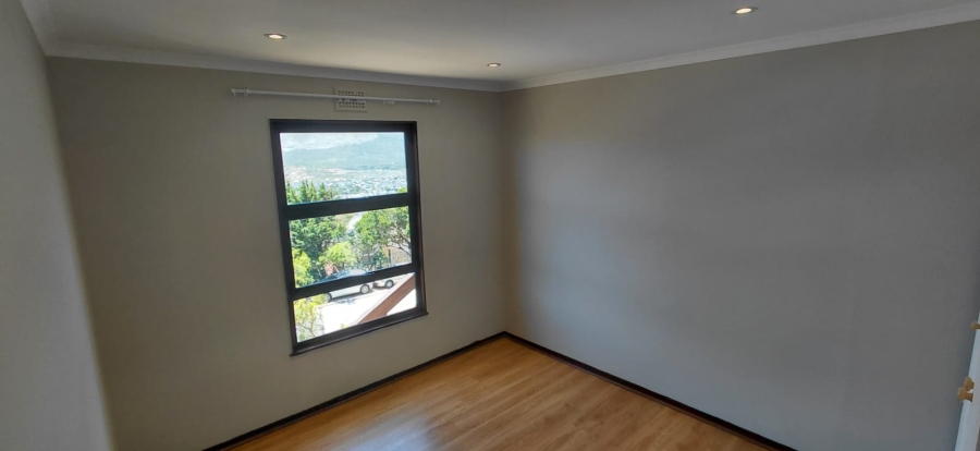 To Let 3 Bedroom Property for Rent in Fish Hoek Western Cape